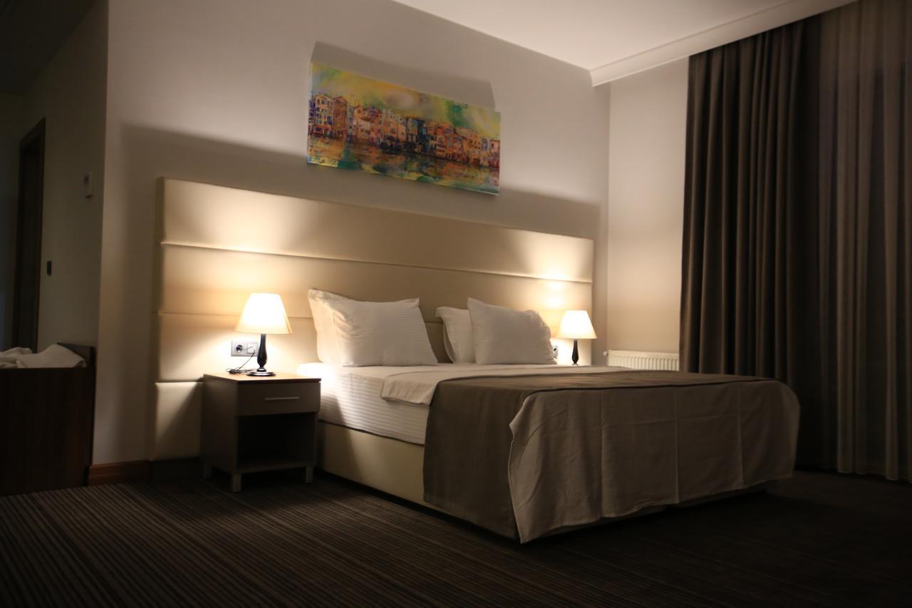 Familya Otel Erbaa Екстериор снимка