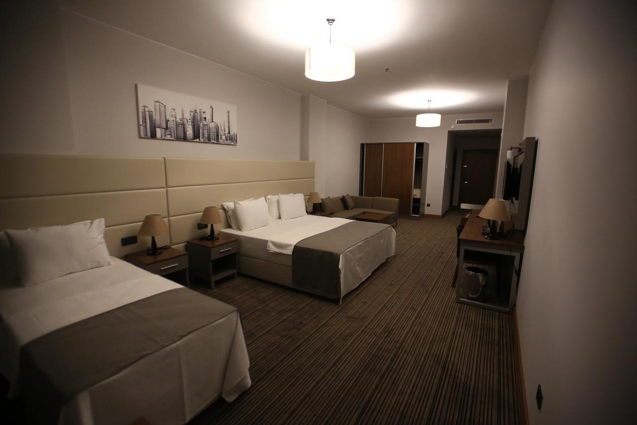 Familya Otel Erbaa Екстериор снимка